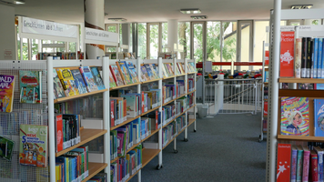 Stadtbibliothek Laim Bücherregale Kinder